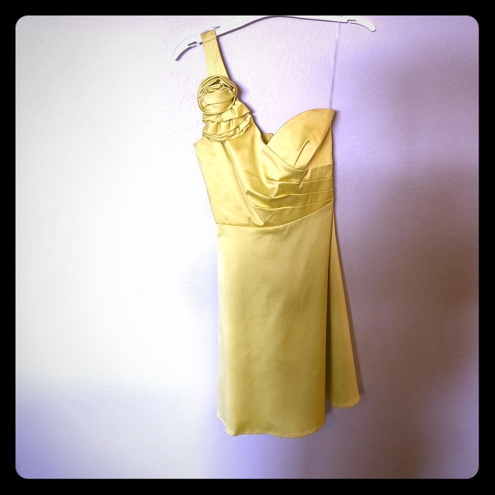 Eye catching yellow one strap cocktail dress